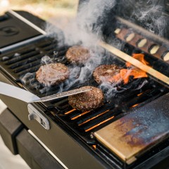 Barbecue e Affumicatore a Carbone Portatile con Carrello