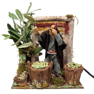 Venditore di Olive Pastore per Presepe in Movimento 17x17 cm
