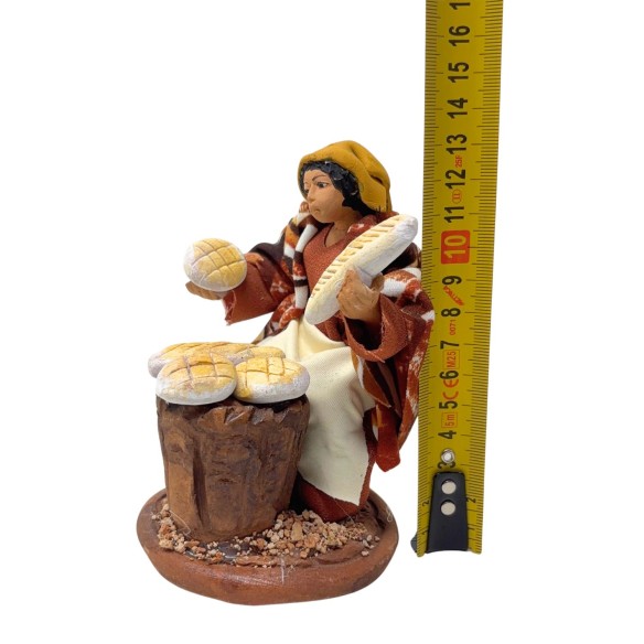 Donna che Vende il Pane Statuina in Terracotta per Presepe 14 cm