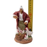 Donna con Galline Statuina in Terracotta per Presepe 14 cm