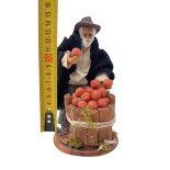 Venditore di Arance Statuina in Terracotta per Presepe 14 cm