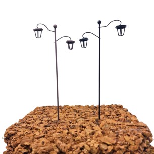 Set 2 Lampioni in Ferro in Miniatura per Presepe 964848 2