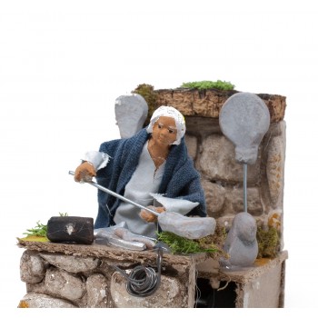 Pastore per Presepe in Movimento 14x9 cm Uomo Con Attrezzi Fabbro 79062